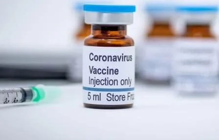 Начинается массовая иммунизация населения против COVID-19